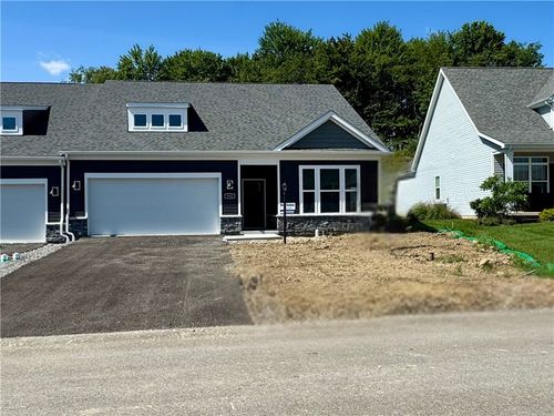 332 Gleneagles Dr, Butler, PA, 16001-1167 | Card Image