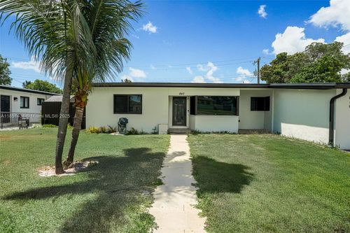 840 Nw 170th Ter, Miami Gardens, FL, 33169-5331 | Card Image