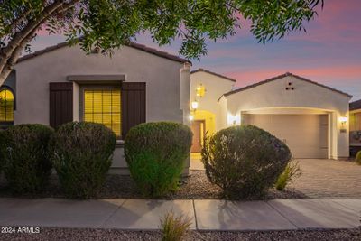 10521 E Hawk Avenue, House other with 3 bedrooms, 3 bathrooms and null parking in Mesa AZ | Image 2