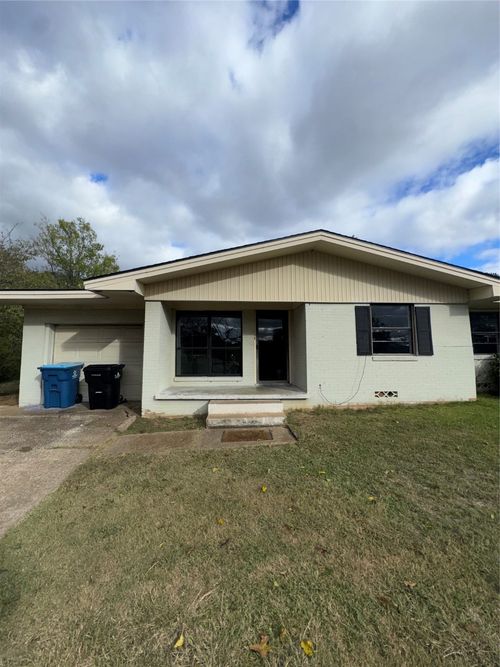 14 Geraldine Ln, Denison, TX, 75020-2305 | Card Image