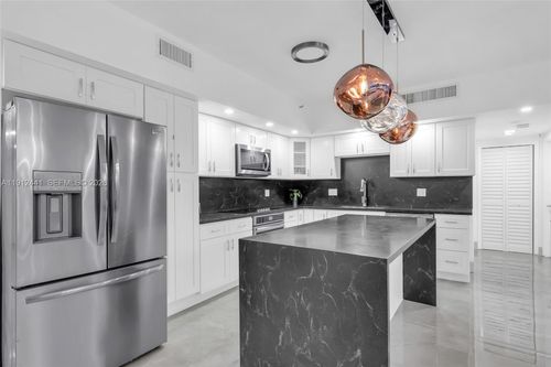 1130-355 Poinciana Dr, Sunny Isles Beach, FL, 33160-4529 | Card Image