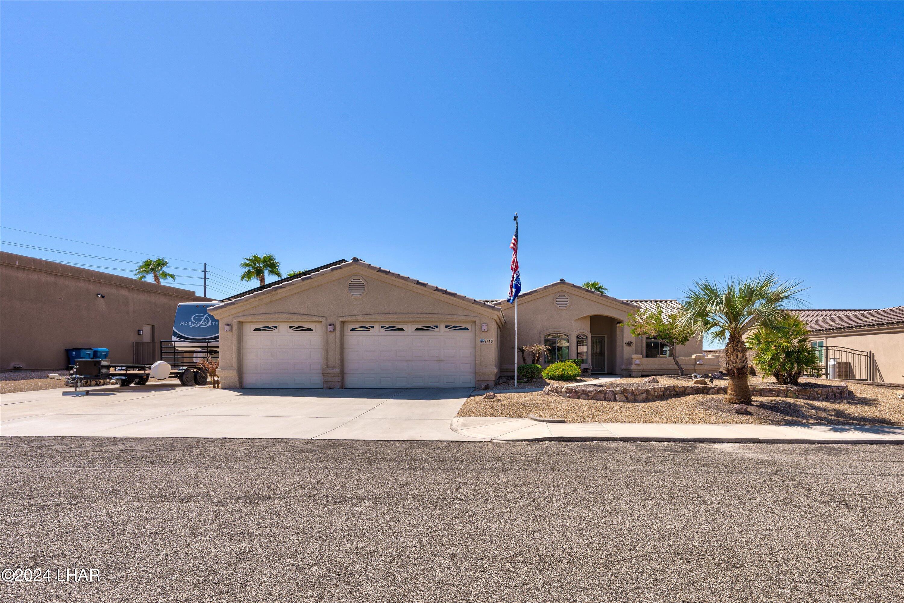 Sweetwater Ln, Lake Havasu City, AZ 86406