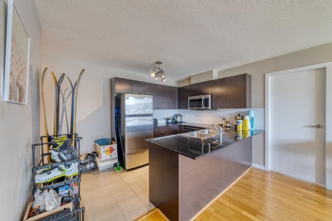 602 - 4178 Dawson Street, Condo with 2 bedrooms, 2 bathrooms and 2 parking in Burnaby BC | Image 3
