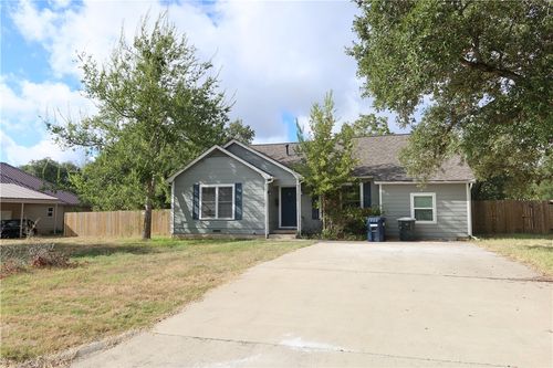 1008 Puryear Dr, College Station, TX, 77840-2217 | Card Image