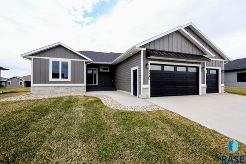 520 Quartzite Ave, Tea, SD, 57064-2693 | Card Image