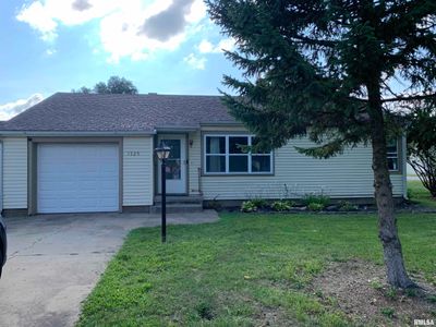 1529 N Santa Fe Avenue, House other with 2 bedrooms, 1 bathrooms and null parking in Chillicothe IL | Image 1