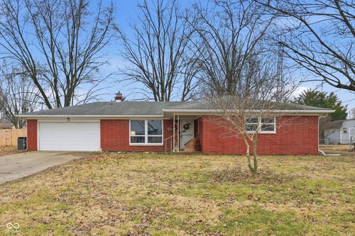 409 Maple St, Spiceland, IN, 47385-9513 | Card Image