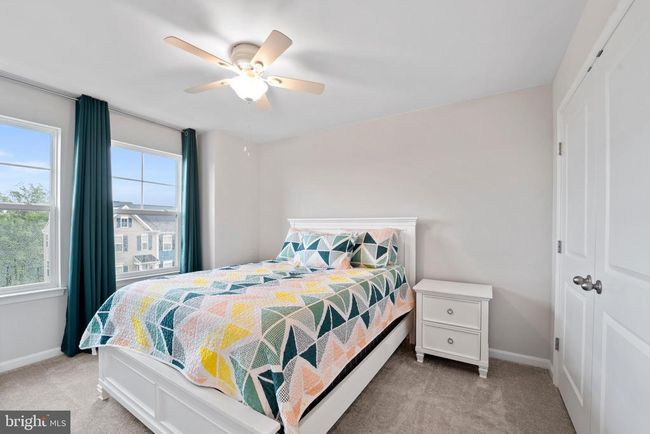 18216 Summit Pointe Dr, Townhouse with 3 bedrooms, 4 bathrooms and null parking in TRIANGLE VA | Image 17