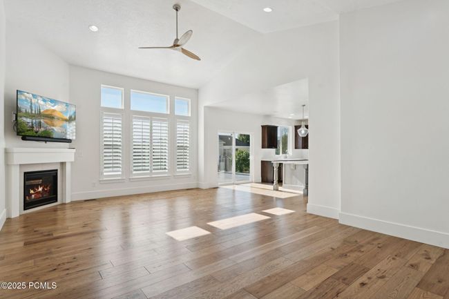 415 E 360, House other with 6 bedrooms, 4 bathrooms and null parking in Midway UT | Image 5