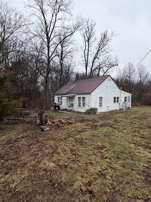 13228 Frontage Rd, Mount Vernon, IL, 62864-6946 | Card Image