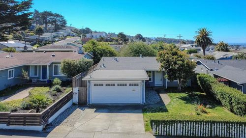 352 Monterey Rd, Pacifica, CA, 94044-1463 | Card Image
