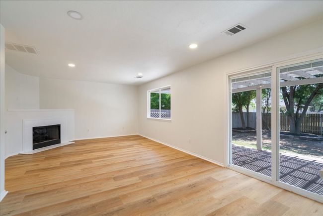 1025 Doras Dr, House other with 3 bedrooms, 3 bathrooms and 4 parking in Pflugerville TX | Image 12