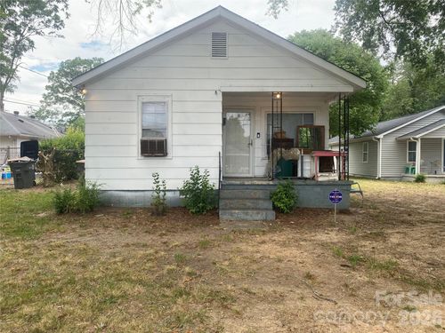 901 Indiana St, Kannapolis, NC, 28083-6615 | Card Image