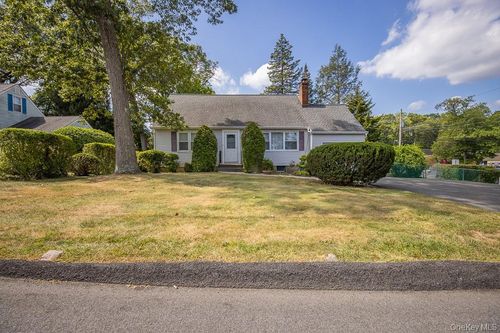 85 Lt Cox Dr, Pearl River, NY, 10965-1714 | Card Image