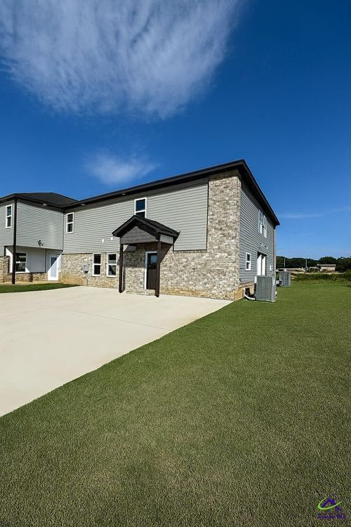 238 Beau Claire Cir, Byron, GA, 31008-3352 | Card Image