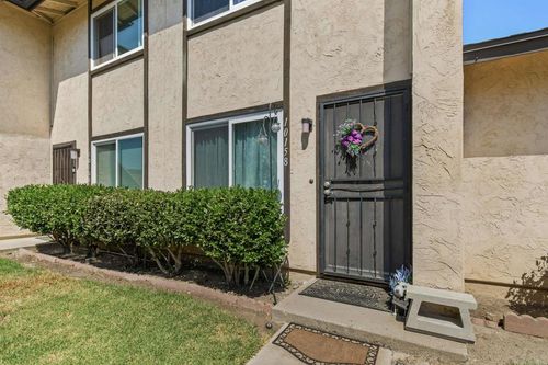 10158 Carefree Dr, Santee, CA, 92071-1813 | Card Image