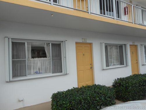 106-3322 Cynthia Ln, Lake Worth, FL, 33461-5832 | Card Image