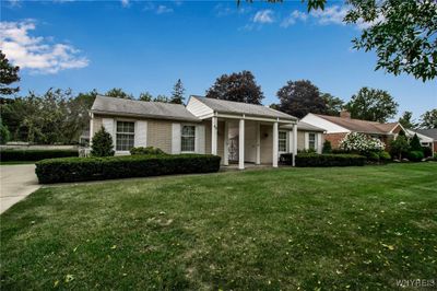 40 Lakewood Parkway, House other with 4 bedrooms, 2 bathrooms and null parking in Amherst NY | Image 3