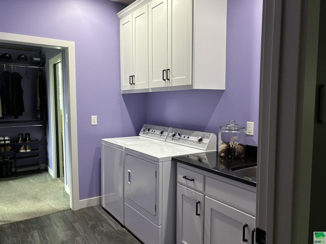 925 Sunrise Trl, House other with 5 bedrooms, 3 bathrooms and null parking in Sioux Center IA | Image 23