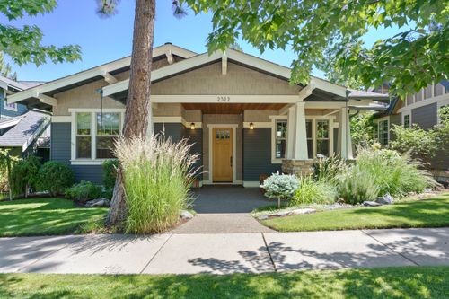 2322 Nw High Lakes Loop, Bend, OR, 97703-7056 | Card Image