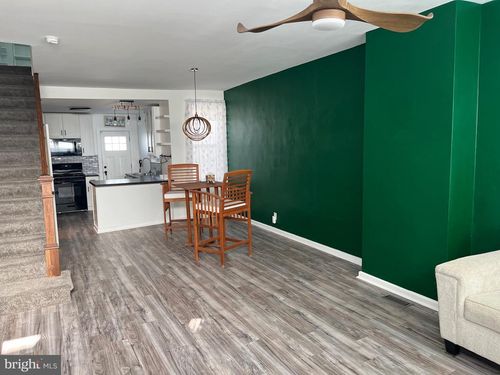 136 Davis St, PHILADELPHIA, PA, 19127-1707 | Card Image