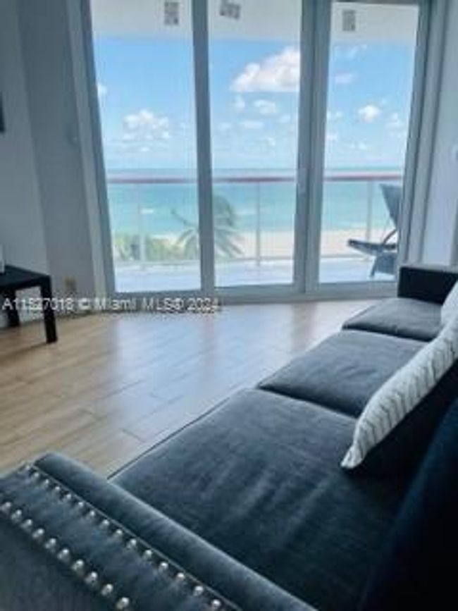 APT-509 - 6767 Collins Ave, Condo with 2 bedrooms, 2 bathrooms and null parking in Miami Beach FL | Image 21