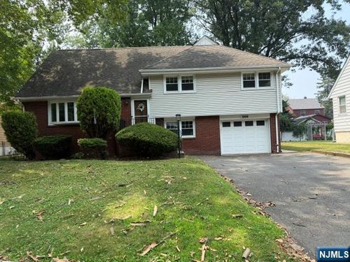 1008 Windsor Rd, Teaneck, NJ, 07666-2630 | Card Image