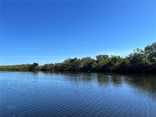 738-556 Mount Oak Ave Ne, ST PETERSBURG, FL, 33702-6054 | Card Image