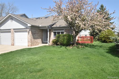 182-23436 Mahoney Ct, Trenton, MI, 48183-2194 | Card Image