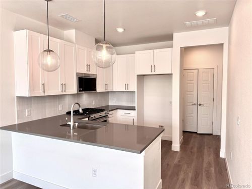 6959 E Lowry Blvd, Denver, CO, 80230-6741 | Card Image