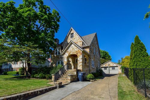 3017 Woodlawn Ave Sw, Roanoke, VA, 24015-4223 | Card Image