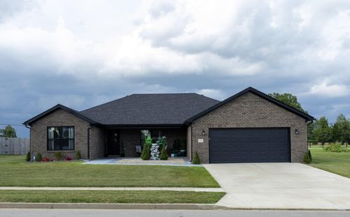 123 Patriot Trl, Berea, KY, 40403-8855 | Card Image