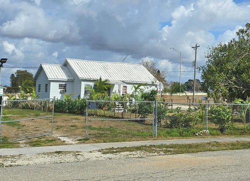 315 Avenue J Sw, Moore Haven, FL, 33471-2135 | Card Image