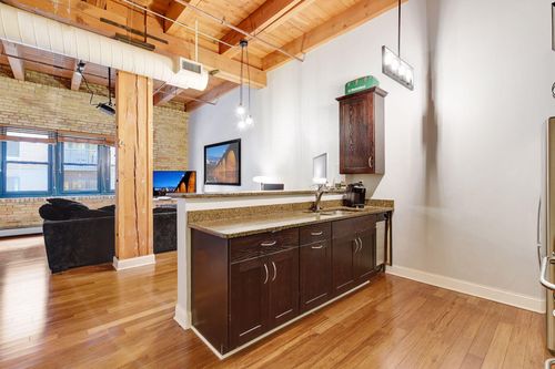 315-400 N 1st St, Minneapolis, MN, 55401-1337 | Card Image