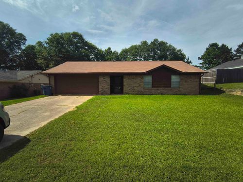 207 Yvonne Ln, Marshall, TX, 75672-8327 | Card Image