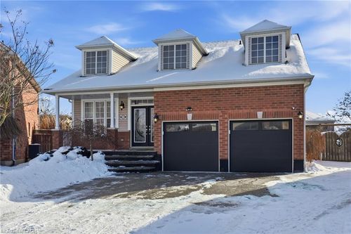 23 Mathews Crt, Brantford, ON, N3T0A9 | Card Image