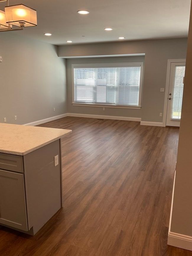 UNIT-28 - 285 Locust St, Townhouse with 2 bedrooms, 3 bathrooms and 1 parking in Woburn MA | Image 9