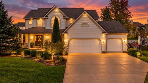 411 Hillbrook Dr, Cuyahoga Falls, OH, 44223-3512 | Card Image