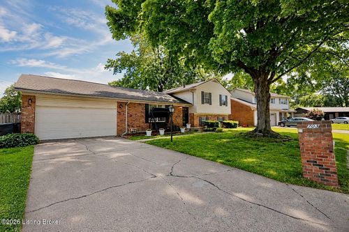 703 Dogwood Rd, Jeffersonville, IN, 47130-5417 | Card Image