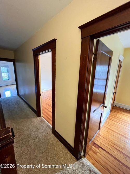 1707 Monroe Ave, Dunmore, PA, 18509-2061 | Card Image