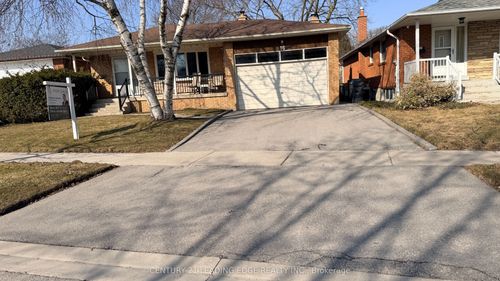 16 Bethley Dr, Scarborough, ON, M1E3M7 | Card Image