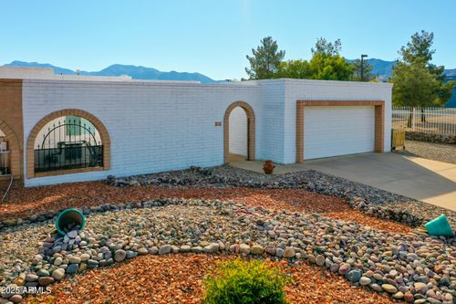 984 Carmelita Dr, Sierra Vista, AZ, 85635-1927 | Card Image