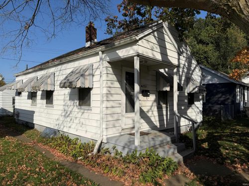 1705 E Bowman Street, South Bend, IN, 46613-3502 | Card Image