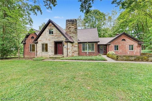 2381 Chatham Rd, Akron, OH, 44313-4345 | Card Image