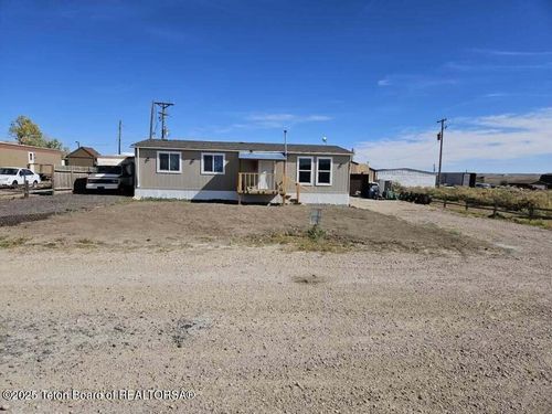 121 Muledeer St, Opal, WY, 83124-5025 | Card Image