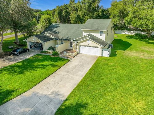 8805 Courtyard Ln, GROVELAND, FL, 34736-8897 | Card Image