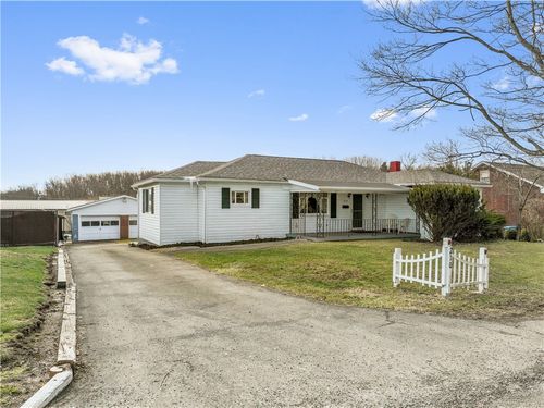 210 Braddock Road Ave, Mount Pleasant, PA, 15666-1105 | Card Image