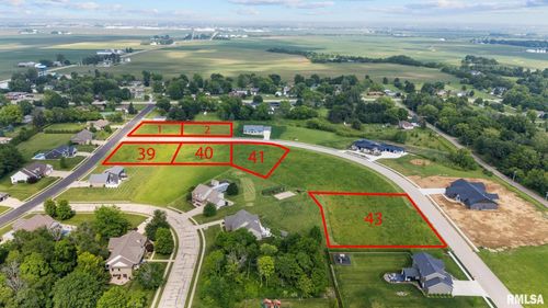 105 Apache Way, Groveland, IL, 61535-9403 | Card Image