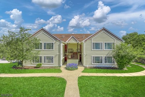 158-158 Falcon Ridge Way N, Hamburg, NJ, 07419-1150 | Card Image