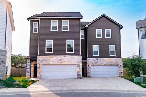 21531/21535 Sir Walter, San Antonio, TX, 78256 | Card Image